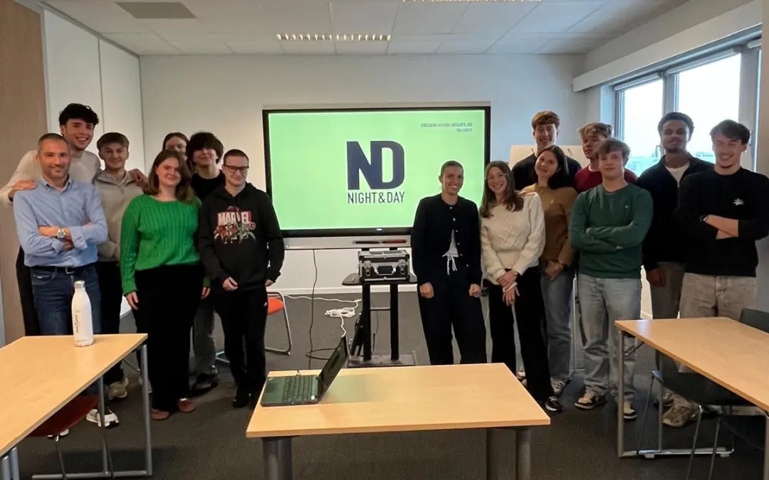 Visite de Daniel Tamigniau de Night & Day à la Smile School